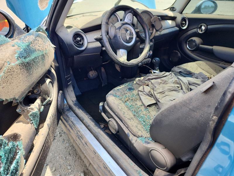 2010 Mini Cooper VIN WMWMF3C51ATZ22704 COPART salvage auction — WATER/FLOOD, Nj - Cert Of Title-Salvage Flood, sold $225 on 2026-08-17 (photo 8)
