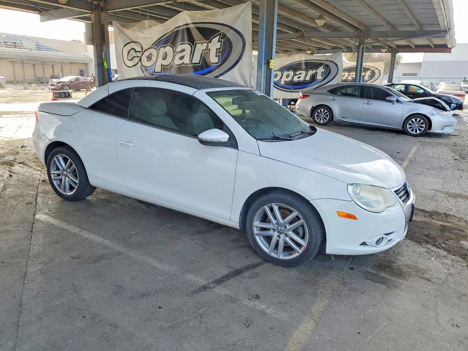 2009 Volkswagen Eos VIN WVWFA71F99V015423 COPART salvage auction — MINOR DENT/SCRATCHES, Ca - Dis/Dlr/Exp Only Clean Title, sold $100 on 2026-08-04 (photo 4)