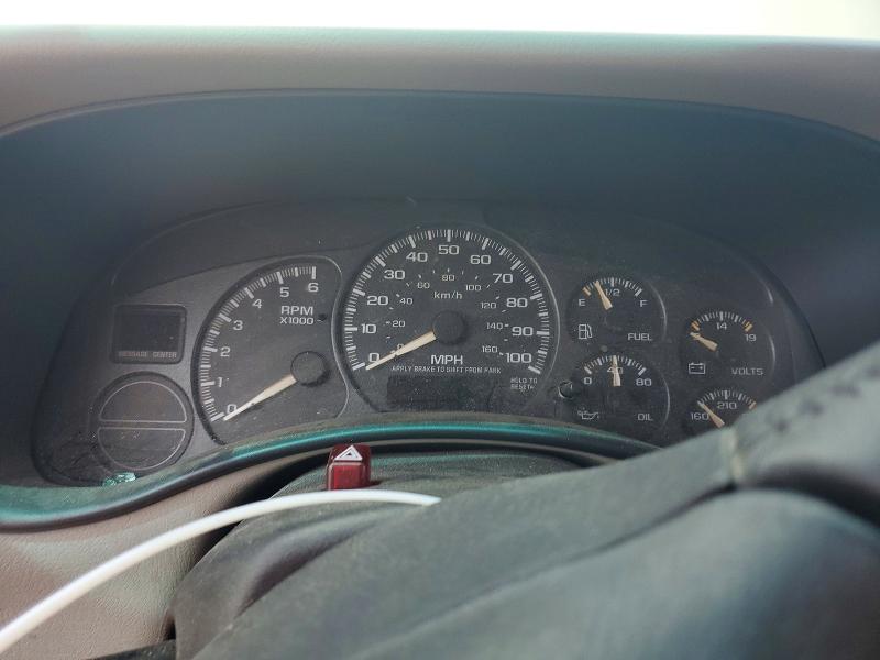 2002 Chevrolet Suburban VIN 3GNFK16Z32G257661 COPART salvage auction — SIDE, Co - Salvage Title, sold $275 on 2026-08-03 (photo 9)