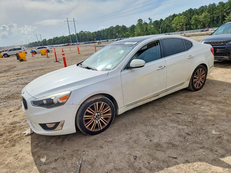 2015 Kia Cadenza VIN KNALN4D73F5185473 COPART salvage auction — MINOR DENT/SCRATCHES, LA - CERTIFICATE OF TITLE (P), sold $2,750 on 2026-07-31 (photo 1)