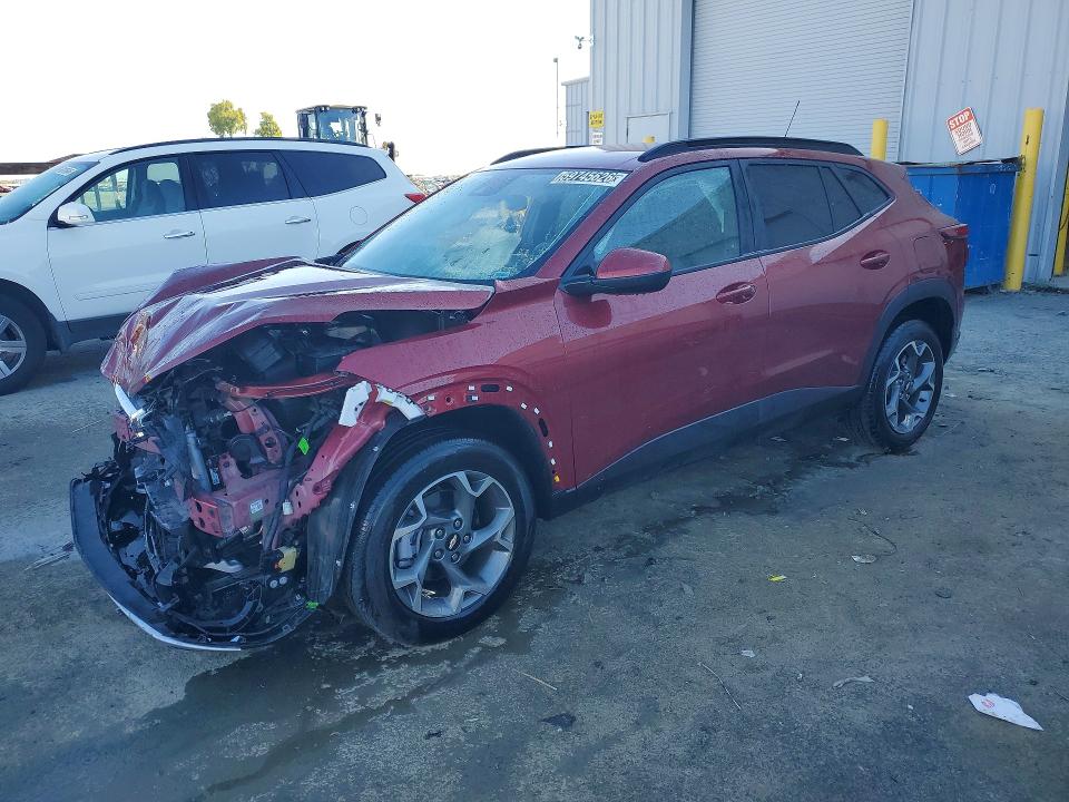 2025 Chevrolet Trax VIN KL77LHEP2SC156663 COPART salvage auction — FRONT END, FL - CERT OF TITLE SLVG REBUILDABLE (P), sold $2,100 on 2026-07-15 (photo 1)