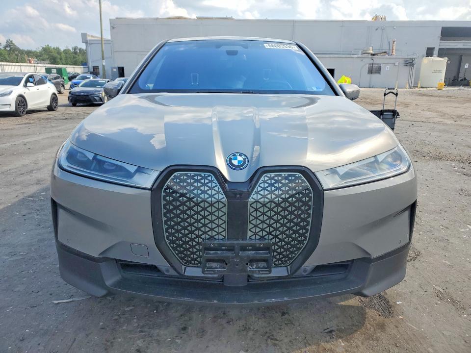 2023 BMW Ix VIN WB523CF04PCM48299 COPART salvage auction — REAR END, Salvage Title, sold $24,000 on 2026-07-29 (photo 5)