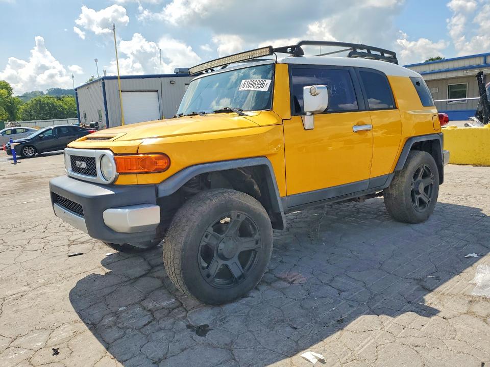 2007 Toyota Fj cruiser VIN JTEBU11F370019556 COPART salvage auction — MINOR DENT/SCRATCHES, OH - CERTIFICATE OF TITLE (P), sold $3,100 on 2026-07-22 (photo 1)