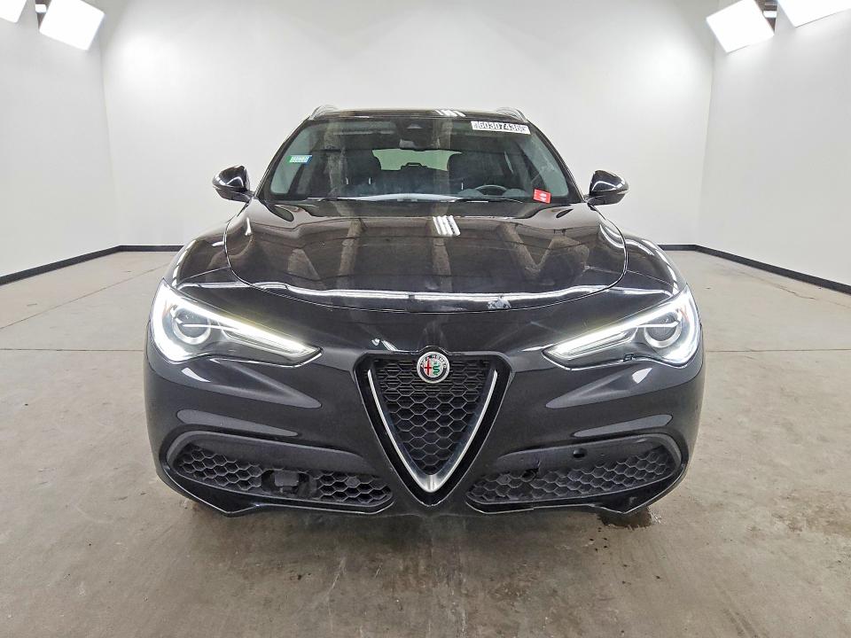 2021 Alfa romeo Stelvio VIN ZASPAKAN6M7D11339 COPART salvage auction — REAR END, Il - Certificate Of Title, sold $11,800 on 2026-08-11 (photo 5)