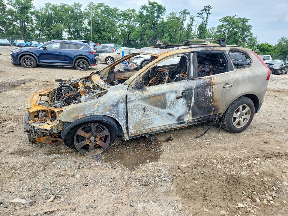 2012 Volvo Xc60 VIN YV4952DL3C2311615 COPART salvage auction — BURN, MD - CERT OF SALVAGE < 75% DAMAGE, sold $125 on 2026-08-04 (photo 1)