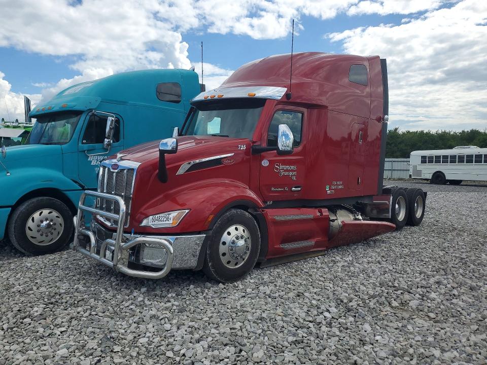 2025 Peterbilt 579 VIN 1XPBD49X8SD678297 COPART salvage auction — FRAME DAMAGE, KY - CERT OF TITLE-SALVAGE, sold $31,000 on 2026-08-27 (photo 1)