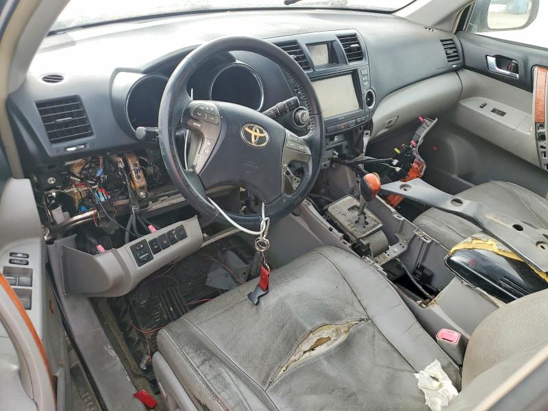 2008 Toyota Highlander VIN JTEDS42A682040796 COPART salvage auction — SIDE, Ca - Dis/Dlr/Exp App For Dup Clean, sold $1,000 on 2026-07-31 (photo 8)