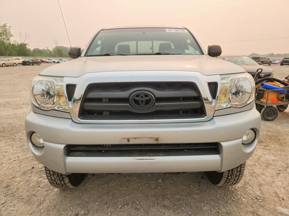 2006 Toyota Tacoma VIN 5TEUU42N16Z218253 COPART salvage auction — MINOR DENT/SCRATCHES, NY - CERTIFICATE OF TITLE, sold $2,250 on 2026-07-28 (photo 5)