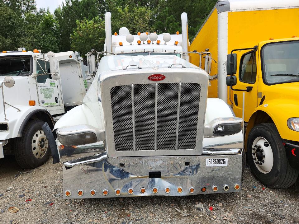 2008 Peterbilt 389 VIN 1XPXDB9X08D755229 COPART salvage auction — SIDE, VA - CERT OF TITLE - SALVAGE, sold $8,000 on 2026-09-03 (photo 5)