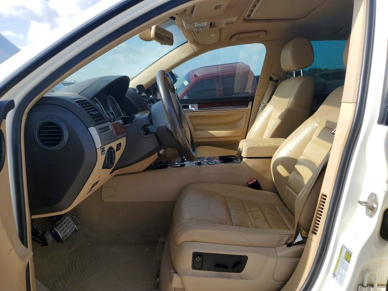 2010 Volkswagen Touareg VIN WVGFK7A93AD000946 COPART salvage auction — SIDE, TX - SALVAGE VEHICLE TITLE (P), sold $1,600 on 2026-08-07 (photo 7)