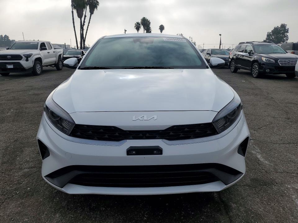 2024 Kia Forte VIN 3KPF24AD7RE781200 COPART salvage auction — MINOR DENT/SCRATCHES, Ca - Cert Of Title-Salvaged, sold $8,600 on 2026-07-29 (photo 5)
