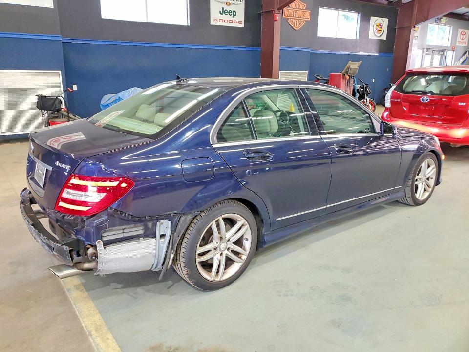 2012 Mercedes-benz C-klasse VIN WDDGF8BB8CA640259 COPART salvage auction — REAR END, CT - CERT OF TITLE-SALVAGE, sold $1,000 on 2026-08-13 (photo 3)