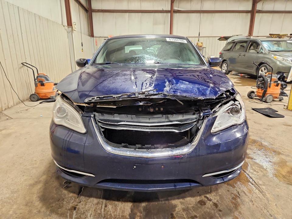 2013 Chrysler 200 VIN 1C3CCBBG0DN569437 COPART salvage auction — FRONT END, PA - CERTIFICATE OF SALVAGE, sold $400 on 2026-07-31 (photo 5)
