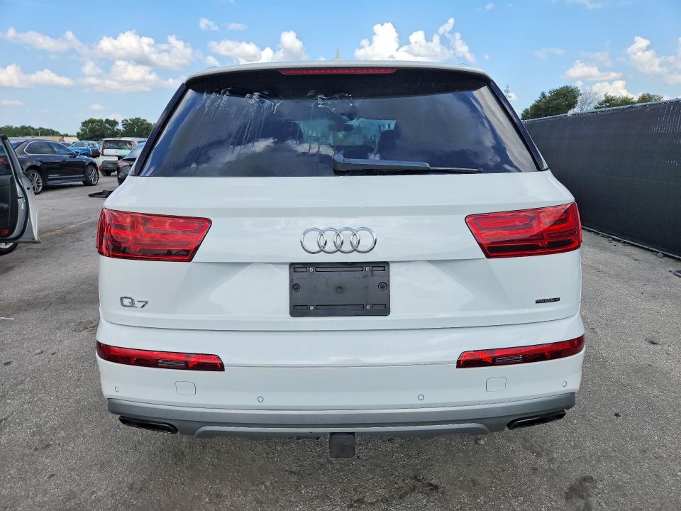 2018 Audi Q7 VIN WA1LHAF77JD035283 COPART salvage auction — MINOR DENT/SCRATCHES, FL - CERTIFICATE OF TITLE, sold $6,600 on 2026-07-28 (photo 6)