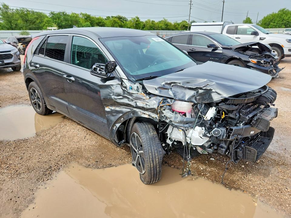 2026 Kia Niro VIN KNDCP3LE9T5362529 COPART salvage auction — FRONT END, TX - CERTIFICATE OF TITLE, sold $3,200 on 2026-07-27 (photo 4)