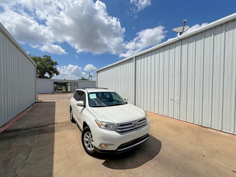 2013 Toyota Highlander VIN 5TDZK3EH0DS096099 COPART salvage auction — MINOR DENT/SCRATCHES, TX - CERTIFICATE OF TITLE (P), sold $1,450 on 2026-07-27 (photo 1)