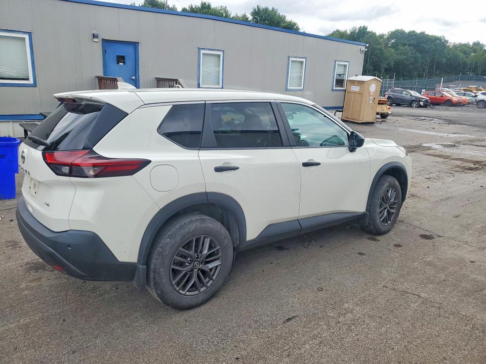 2021 Nissan Rogue VIN 5N1AT3AB2MC693750 COPART salvage auction — MINOR DENT/SCRATCHES, Pa - Certificate Of Salvage, sold $1,400 on 2026-07-29 (photo 3)