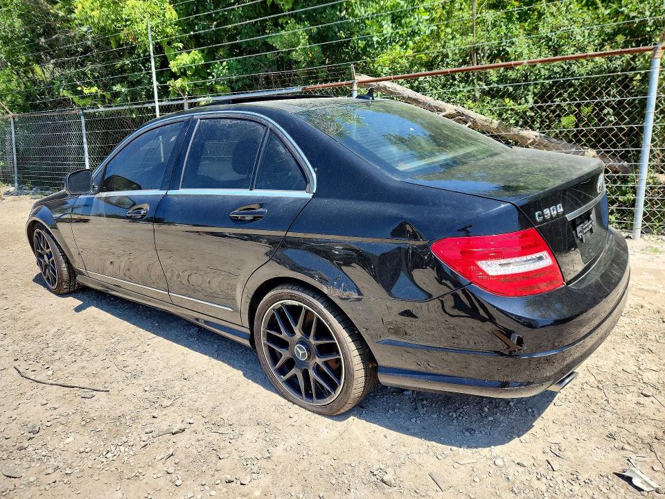 2009 Mercedes-benz C class VIN WDDGF81X79F271385 COPART salvage auction — MECHANICAL, OH - CERTIFICATE OF TITLE, sold $1,293 on 2026-08-12 (photo 2)