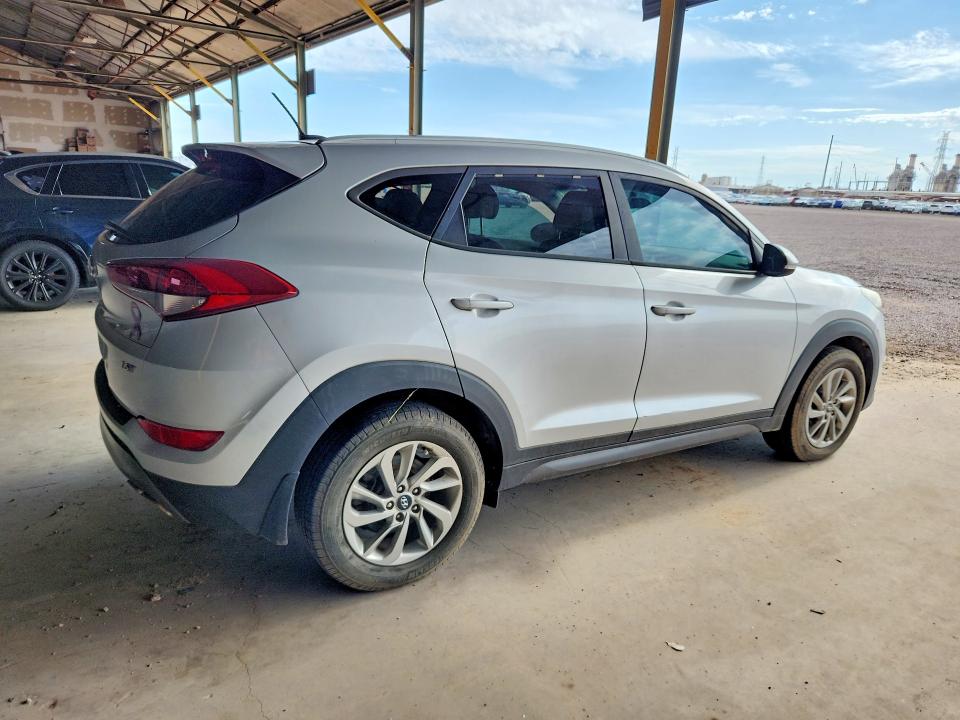 2016 Hyundai Tucson VIN KM8J33A20GU212733 COPART salvage auction — MINOR DENT/SCRATCHES, Az - Certificate Of Title, sold $1,250 on 2026-07-27 (photo 3)
