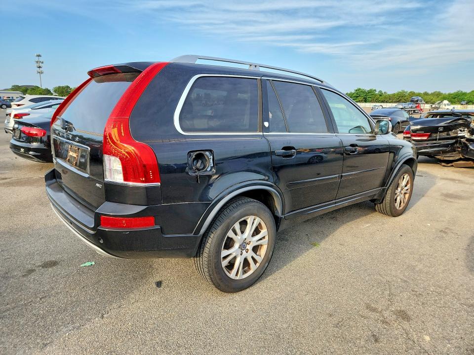 2013 Volvo Xc90 VIN YV4952CZ3D1641879 COPART salvage auction — MINOR DENT/SCRATCHES, Ny - Certificate Of Title, sold $575 on 2026-08-14 (photo 3)