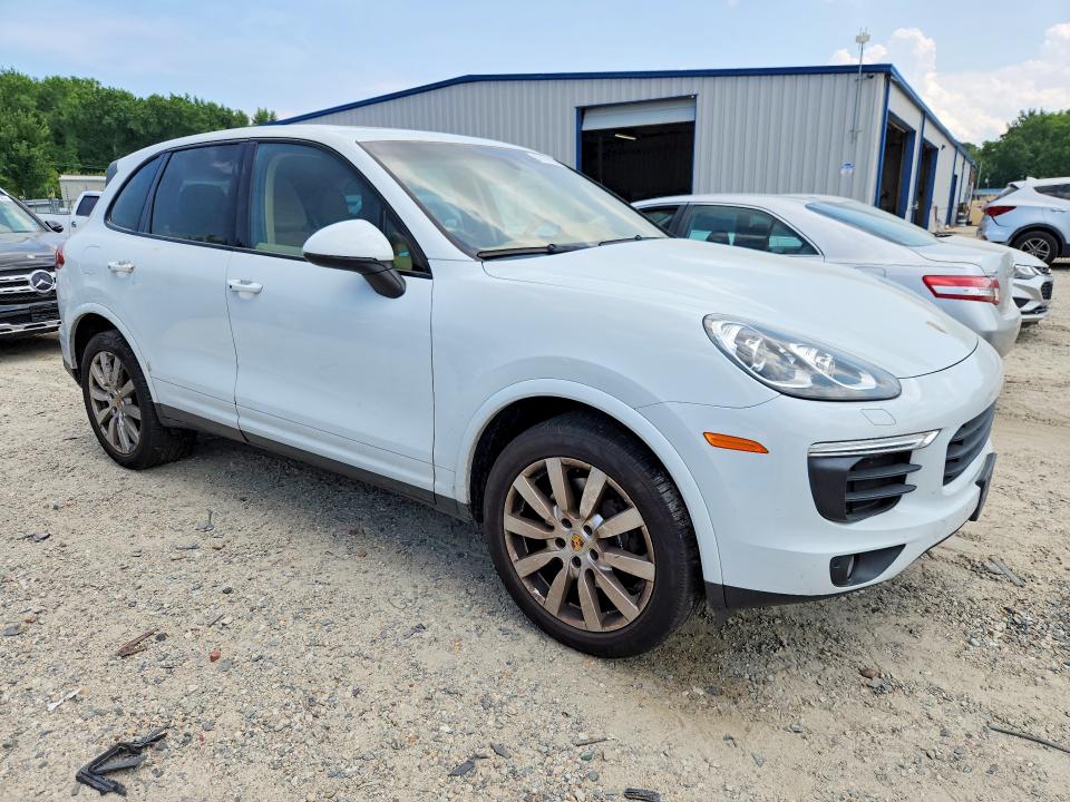 2017 Porsche Cayenne VIN WP1AA2A21HKA85751 COPART salvage auction — MECHANICAL, Va - Cert Of Title - Salvage, sold $2,750 on 2026-07-28 (photo 4)