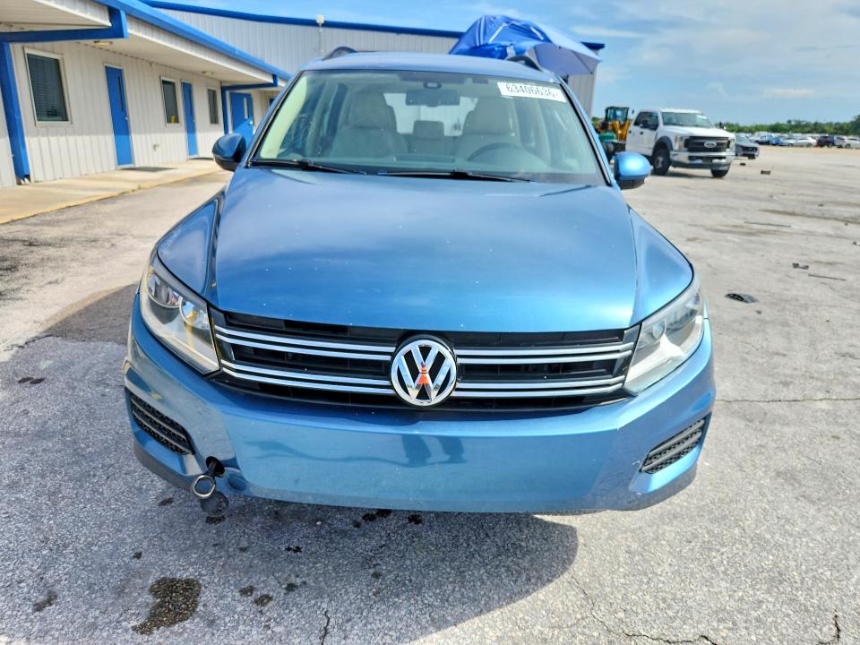 2017 Volkswagen Tiguan VIN WVGAV7AX8HK037951 COPART salvage auction — MECHANICAL, Fl - Certificate Of Title, sold $825 on 2026-08-05 (photo 5)