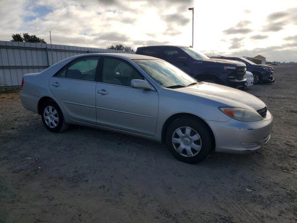 2004 Toyota Camry VIN 4T1BE32K94U908595 COPART salvage auction — FRONT END, Ca - Dis/Dlr/Exp Only Clean Title, sold $700 on 2026-07-09 (photo 4)