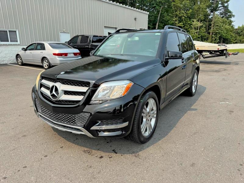 2013 Mercedes-benz Glk-klasse VIN WDCGG8JBXDF943082 COPART salvage auction — MINOR DENT/SCRATCHES, MA - CERTIFICATE OF TITLE, sold $1,550 on 2026-07-30 (photo 1)