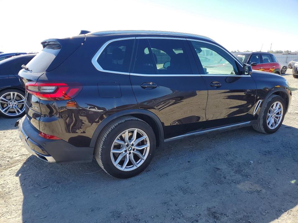 2021 BMW X5 VIN 5UXTA6C03M9H62962 COPART salvage auction — REAR END, CA - DIS/DLR/EXP ONLY CLEAN TITLE, sold $22,500 on 2026-07-27 (photo 3)