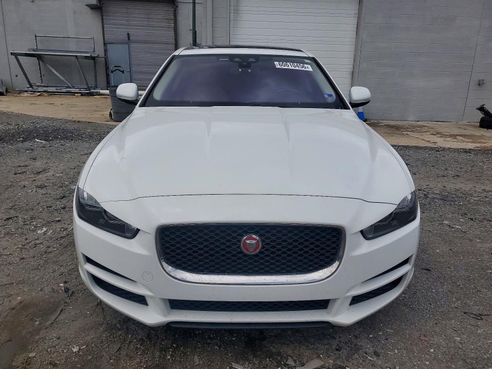 2018 Jaguar Xe VIN SAJAJ4FX4JCP25812 COPART salvage auction — NORMAL WEAR, Va - Cert Of Title-Rebuilt, sold $2,550 on 2026-07-29 (photo 5)