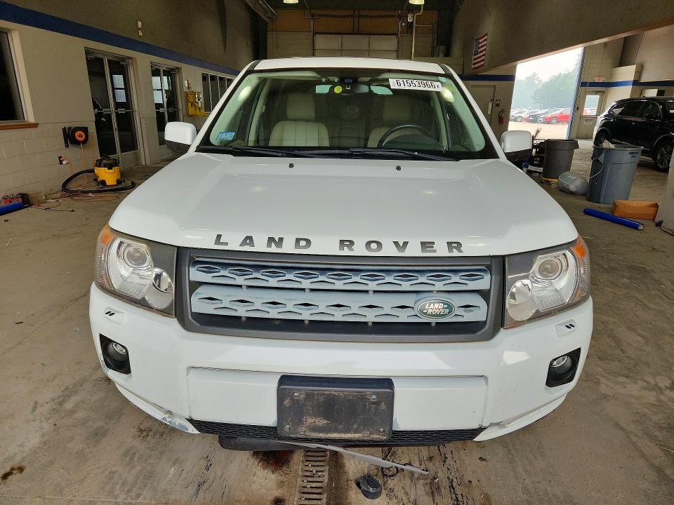2011 Land rover Lr2 VIN SALFR2BN0BH222264 COPART salvage auction — MINOR DENT/SCRATCHES, Ma - Certificate Of Title, sold $250 on 2026-07-24 (photo 5)