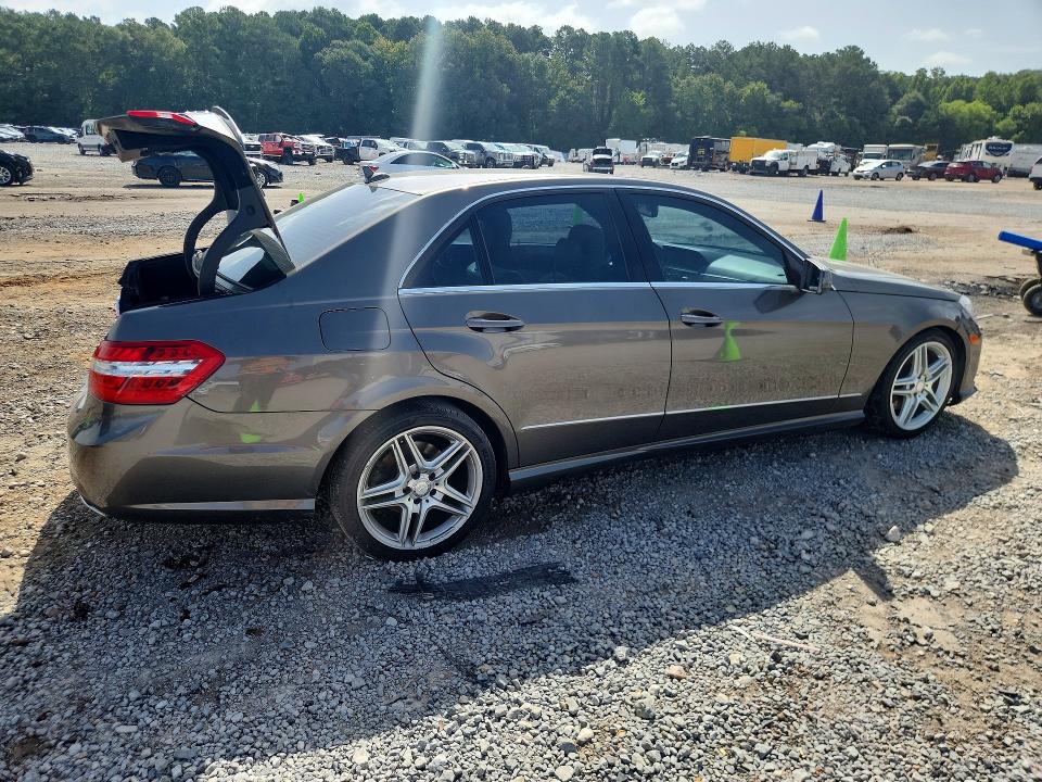 2011 Mercedes-benz E-klasse VIN WDDHF5GB0BA373547 COPART salvage auction — REAR END, Ms - Cert Of Title-Salvaged, sold $500 on 2026-08-14 (photo 3)
