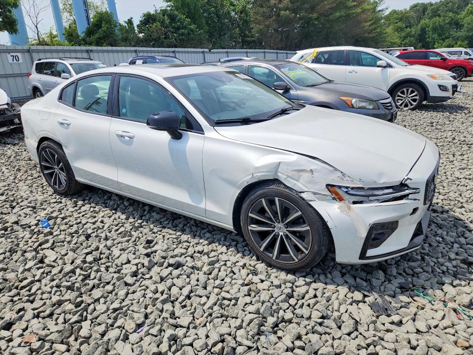 2021 Volvo S60 VIN 7JR102FZXMG112227 COPART salvage auction — SIDE, Nj - Cert Of Title-Salvage, sold $7,100 on 2026-09-09 (photo 4)