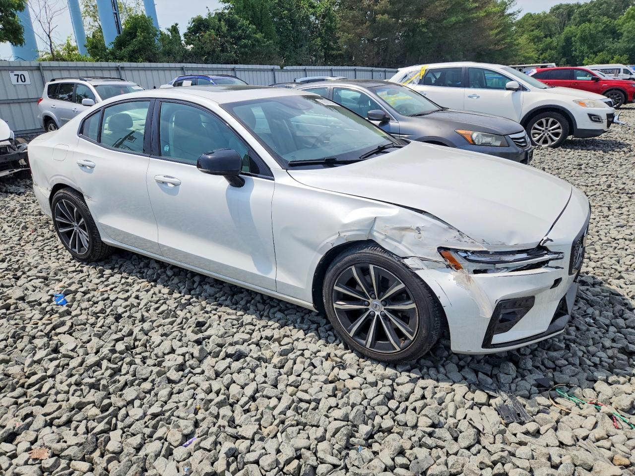 2021 Volvo S60 VIN 7JR102FZXMG112227 COPART salvage auction — Side, NJ - CERT OF TITLE-SALVAGE, sold $8,975 on 2026-08-26 (photo 4)