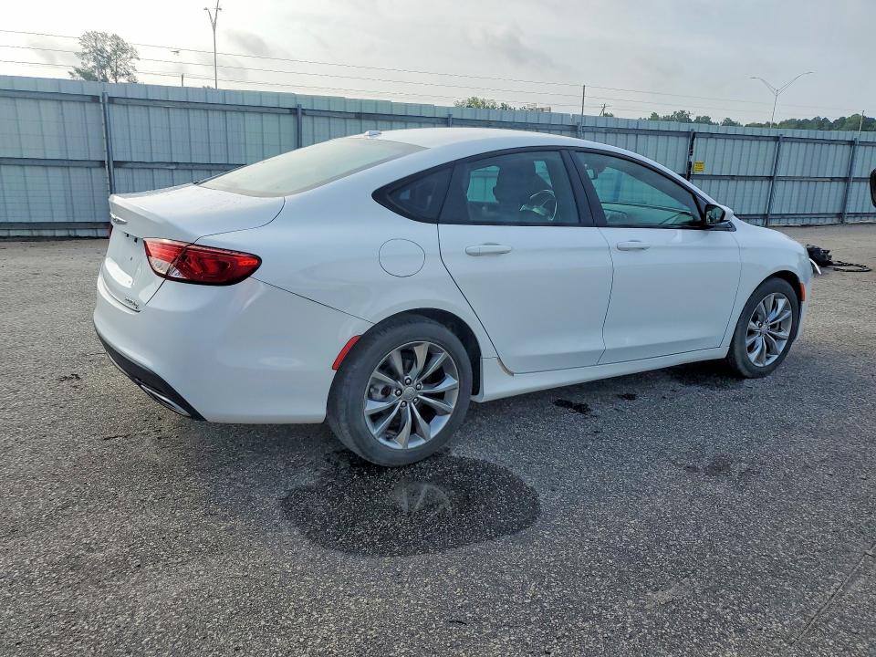 2015 Chrysler 200 VIN 1C3CCCBG1FN517453 COPART salvage auction — UNDERCARRIAGE, Nc - Dealer Only Clean Title, sold $1,500 on 2026-07-30 (photo 3)