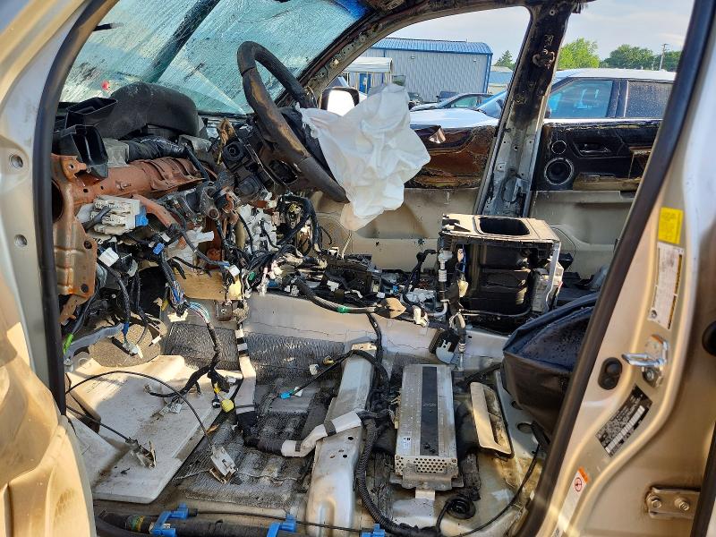 2016 Lexus Lx 570 VIN JTJHY7AX7G4199693 COPART salvage auction — BURN, PA - CERTIFICATE OF SALVAGE, sold $5,200 on 2026-07-17 (photo 7)