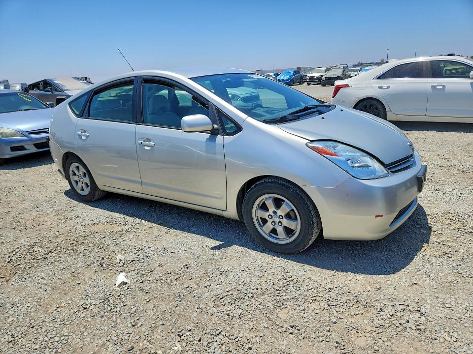 2004 Toyota Prius VIN JTDKB20U140030003 COPART salvage auction — MINOR DENT/SCRATCHES, CA - DIS/DLR/EXP ONLY CLEAN TITLE, sold $325 on 2026-07-24 (photo 4)