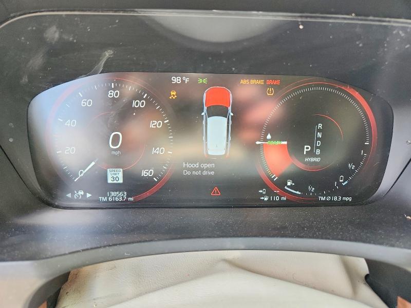 2016 Volvo Xc90 VIN YV4BC0PK5G1046027 COPART salvage auction — MINOR DENT/SCRATCHES, MD - CERTIFICATE OF TITLE, sold $2,100 on 2026-08-06 (photo 9)