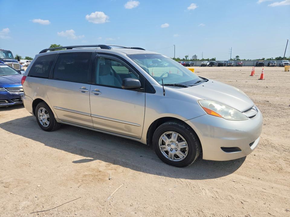 2008 Toyota Sienna VIN 5TDZK23C48S207454 COPART salvage auction — WATER/FLOOD, TX - SALVAGE TITLE-FLOOD DAMAGE (P), sold $500 on 2026-07-29 (photo 4)