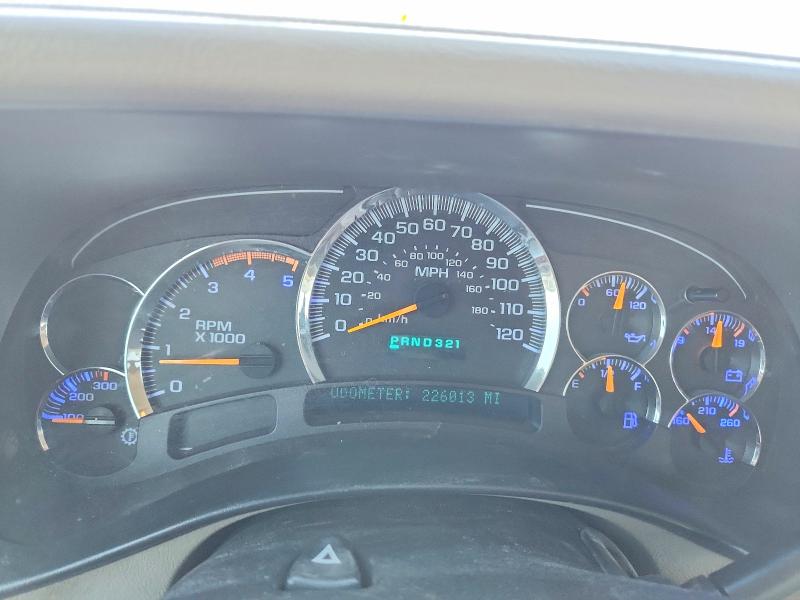 2004 Chevrolet Silverado 2500 VIN 1GCHK231X4F150004 COPART salvage auction — FRONT END, Nm - Cert Of Title-Salvage, sold $11,500 on 2026-08-24 (photo 9)