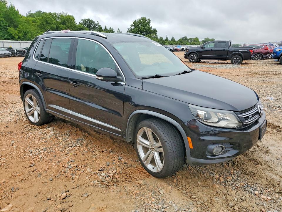2015 Volkswagen Tiguan VIN WVGBV7AX0FW507349 COPART salvage auction — ROOF, Nc - Dealer Only Clean Title, sold $375 on 2026-08-03 (photo 4)