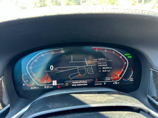 2022 BMW 7er VIN WBA7T4C07NCH73398 COPART salvage auction — MINOR DENT/SCRATCHES, MI - CERTIFICATE OF TITLE, sold $4,850 on 2026-07-29 (photo 5)