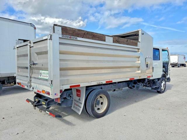 2024 Isuzu Npr hd VIN 54DC4J1D4RS205536 COPART salvage auction — SIDE, FL - CERTIFICATE OF DESTRUCTION, sold $3,250 on 2026-07-21 (photo 4)