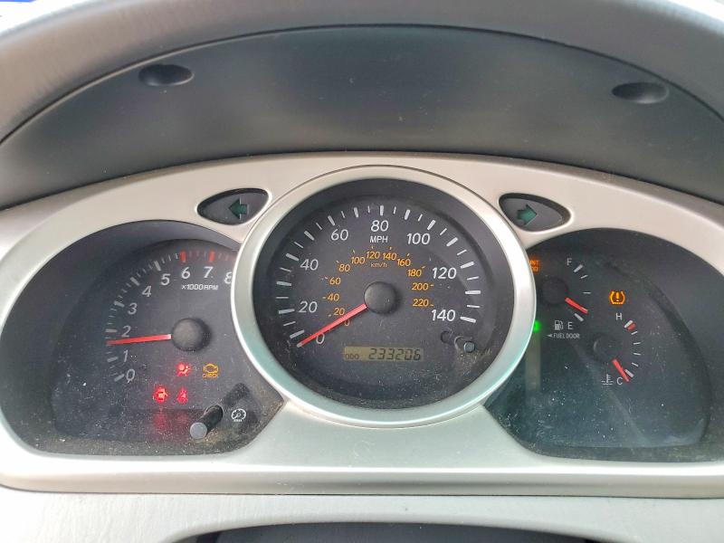 2005 Toyota Highlander VIN JTEGP21AX50070007 COPART salvage auction — MINOR DENT/SCRATCHES, TX - CERTIFICATE OF TITLE, sold $1,150 on 2026-07-31 (photo 9)