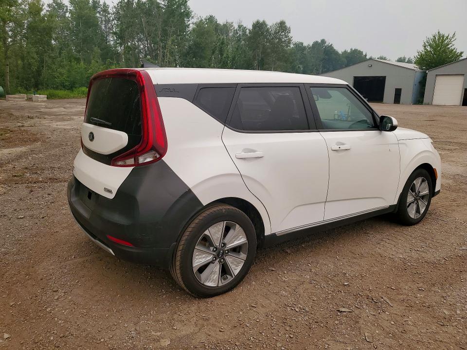 2020 Kia Soul VIN KNDJ33A13L7003474 COPART salvage auction — VANDALISM, ON - PERMIT NO BRAND - UNFIT (P), sold $650 on 2026-07-21 (photo 3)