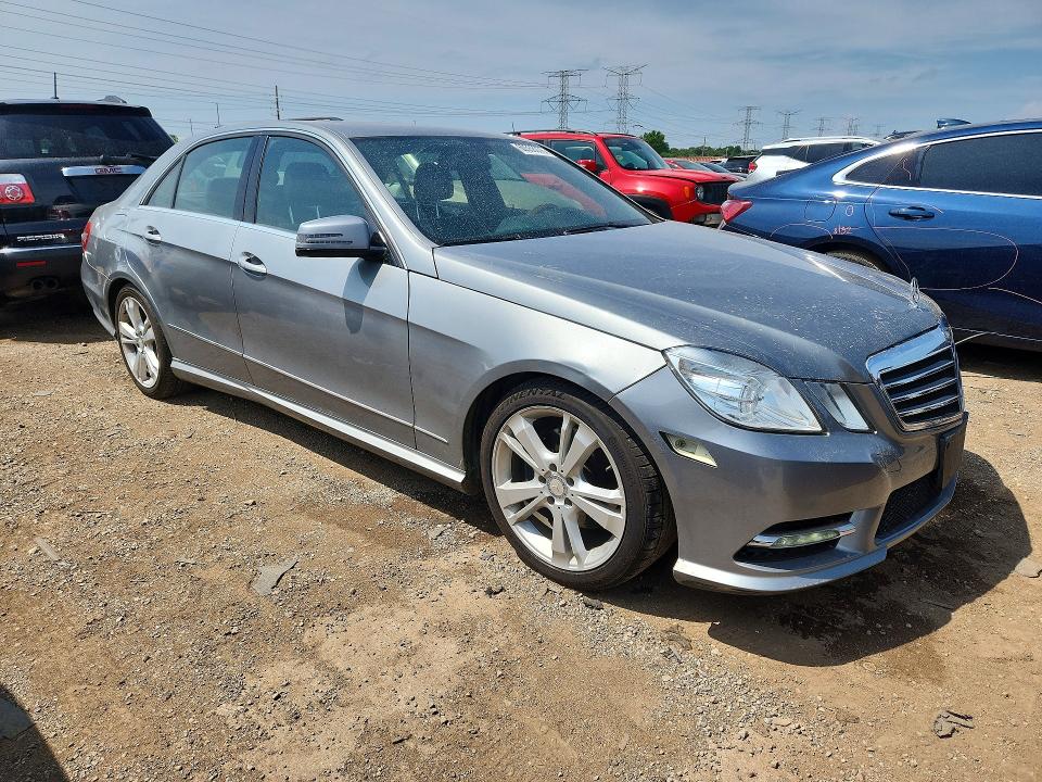 2013 Mercedes-benz VIN WDDHF8JB1DA748312 COPART salvage auction — MINOR DENT/SCRATCHES, Il - Certificate Of Title, sold $550 on 2026-07-21 (photo 4)