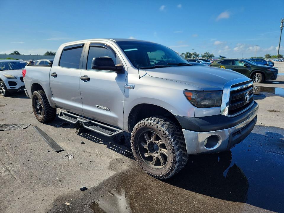 2010 Toyota Tundra VIN 5TFDW5F1XAX115369 COPART salvage auction — REAR END, FL - CERTIFICATE OF TITLE (P), sold $5,100 on 2026-07-15 (photo 4)