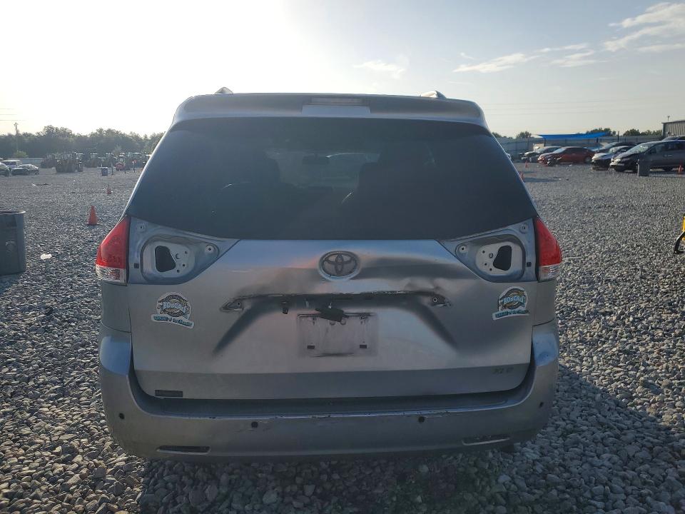 2012 Toyota Sienna VIN 5TDYK3DC1CS239822 COPART salvage auction — REAR END, Fl - Cert Of Title Slvg Rebuildable, sold $1,700 on 2026-07-17 (photo 6)