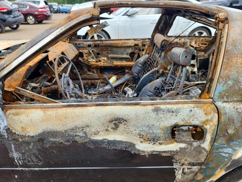 1986 Nissan 300zx VIN JN1CZ14S9GX105693 COPART salvage auction — BURN, On - Permit Irrepairable, sold $175 on 2026-07-28 (photo 7)