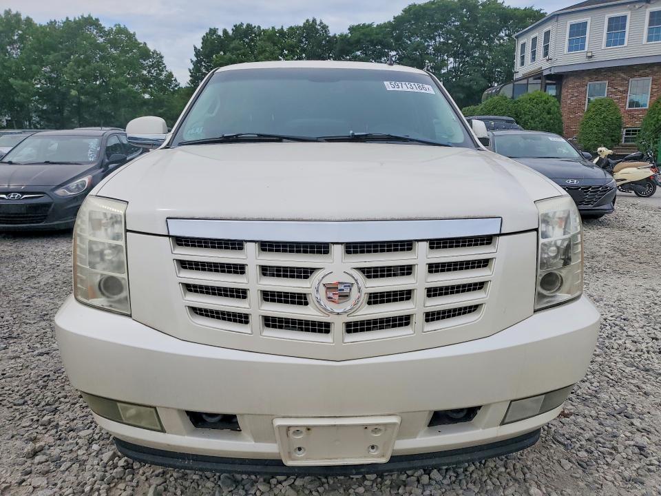 2007 Cadillac Escalade VIN 1GYFK63827R183796 COPART salvage auction — MECHANICAL, MA - CERTIFICATE OF TITLE, sold $450 on 2026-07-23 (photo 5)